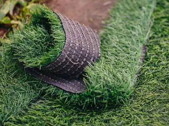 افزایش عمر چمن مصنوعی-دکومال نوین