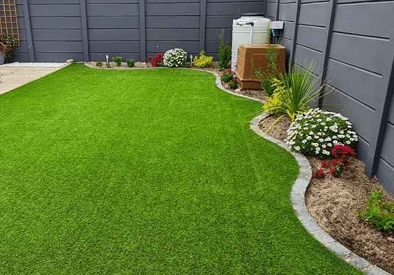 اهمیت افزایش عمر چمن مصنوعی